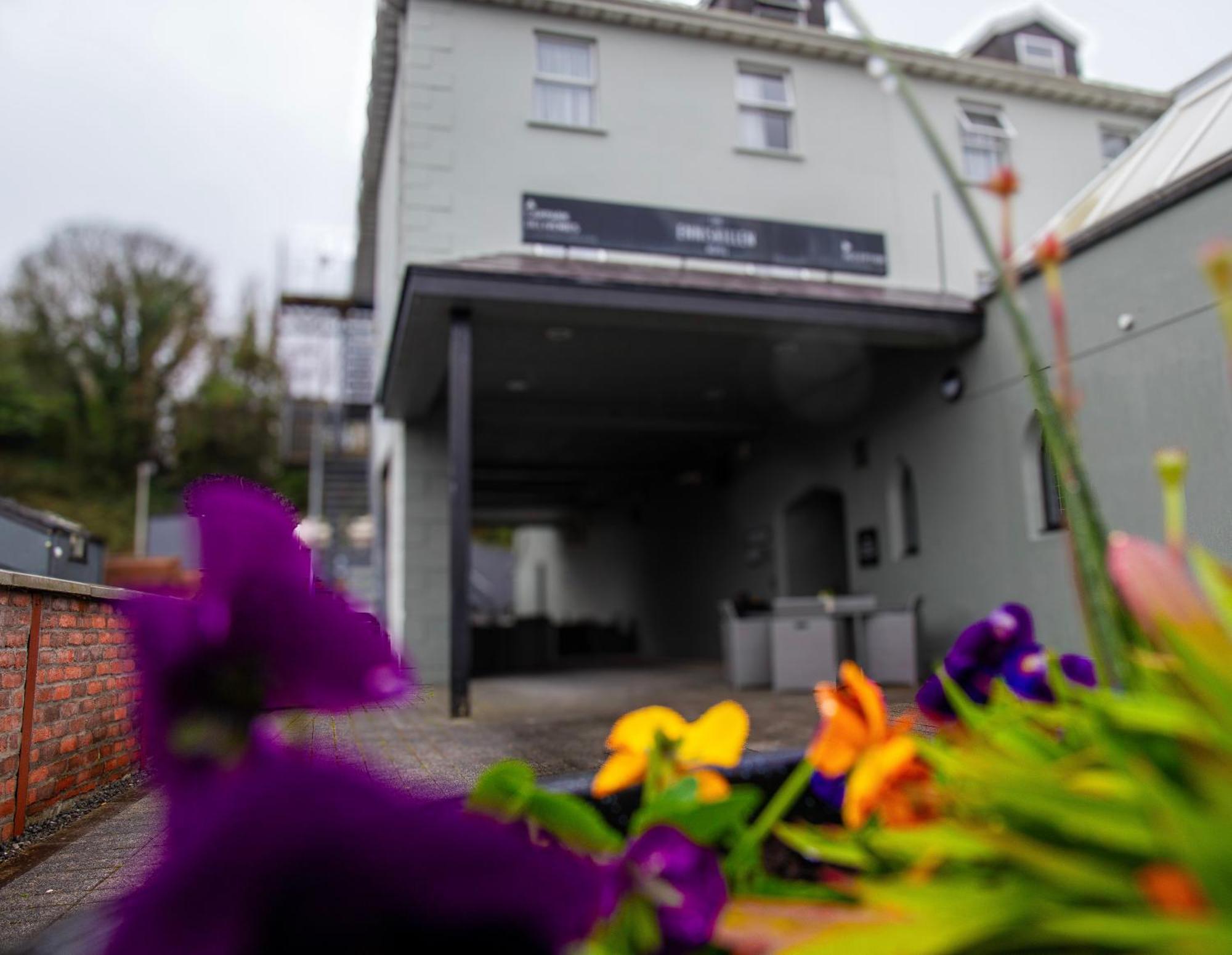 The Enniskillen Hotel And Motel エクステリア 写真